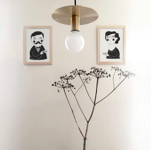 لوحة (هي) - SHE