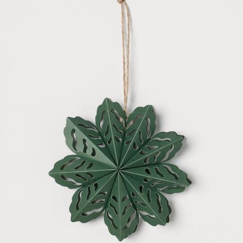 زينة ورقية للتعليق