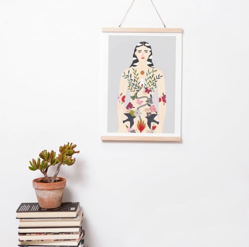 لوحة (جسدي منزلي) My body is my Home