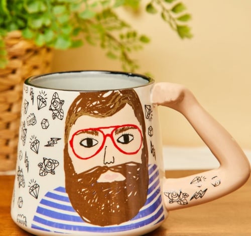 كوب برسمة بارزة - Man