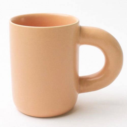 كوب بمقبض عريض