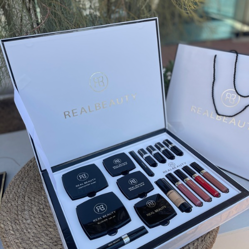 بوكس مكياج بديل شانيل