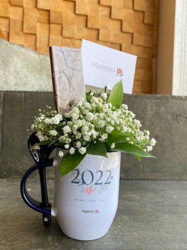 كوب بالورد و الشوكولاتة