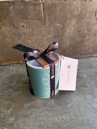 كوب يوم التأسيس بالشوكولاتة