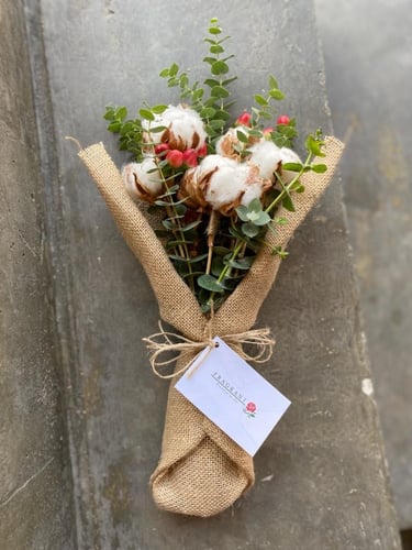 باقة وردة القطن