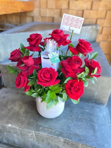 فازة الروز الاحمر بشوكولاتة