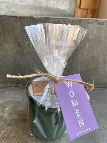 كوب الشوكولاتة المعدني