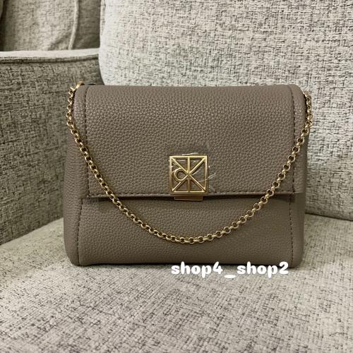 شنطة كالڤن كلاين calvin klein