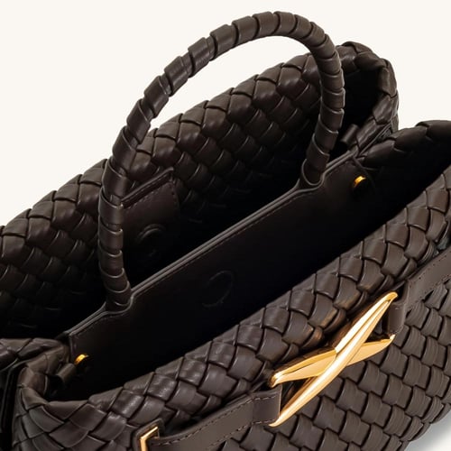 شنطة بني داكن JW PEI