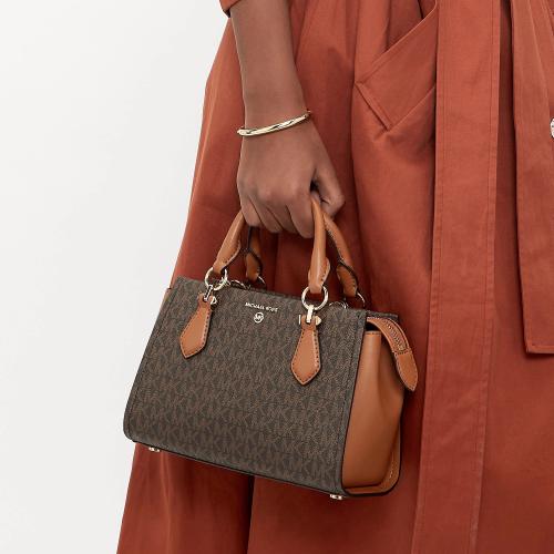 شنطة مايكل كورس