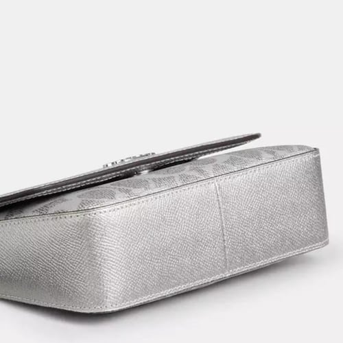 شنطة كوتش coach