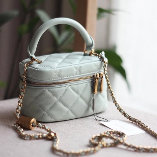 شنطة تشارلز اند كيث ميني