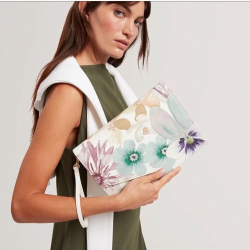 باوتش تيد بيكر Ted Baker