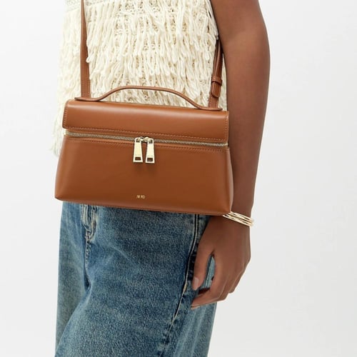 شنطة بني JW PEI