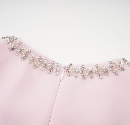 فستان نسائي وردي