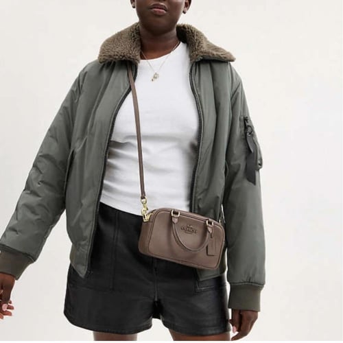 شنطة كوتش coach