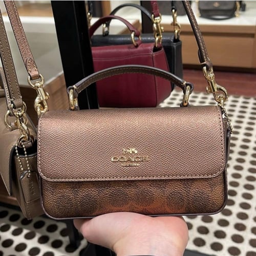 شنطة كوتش coach