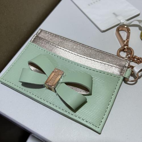 كارد هولدر من تيد بيكر Ted Baker