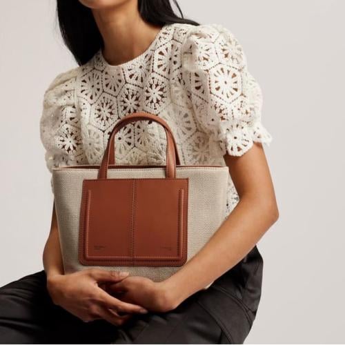 شنطة بني تيد بيكر Ted Baker