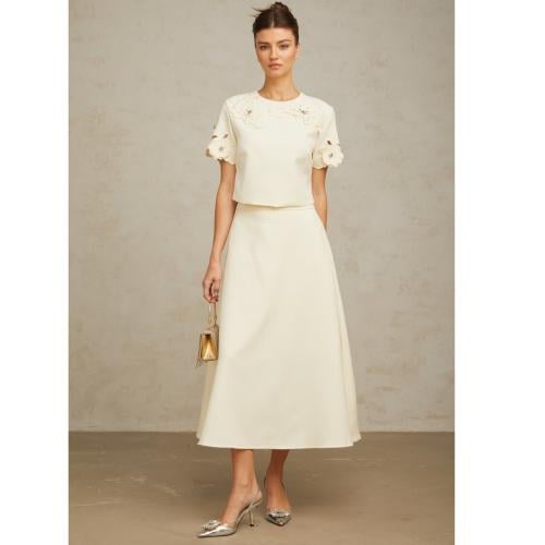 طقم نسائي سُكري