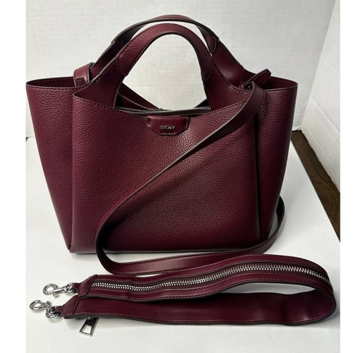 شنطة عنابي دكني DKNY