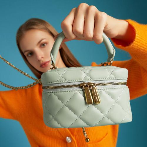 شنطة تشارلز اند كيث ميني