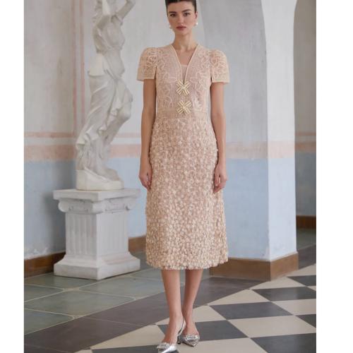 فستان نسائي ميدي