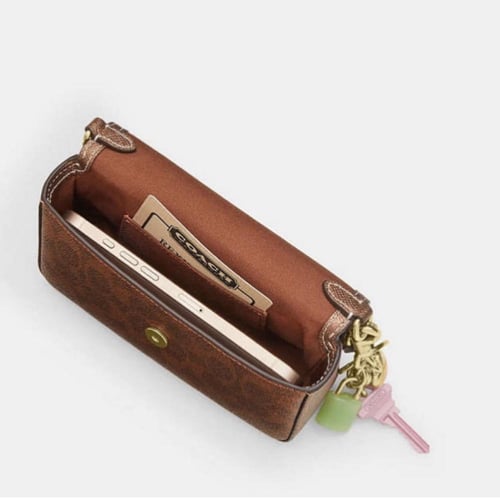 شنطة كوتش coach