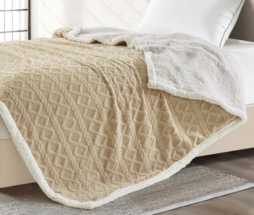 بطانية فرو ناعم جاكار وجهين - نفرين