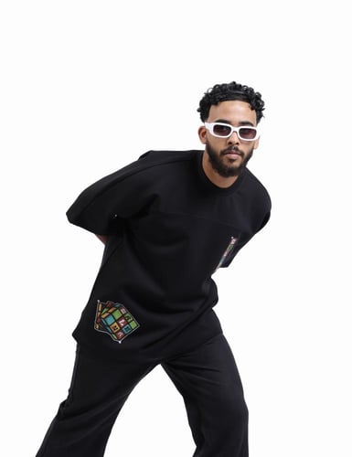 تيشيرت اسود