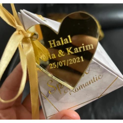 تصميم لوقو -بالإسم- قلب (درزن عدد 12 قطعة)