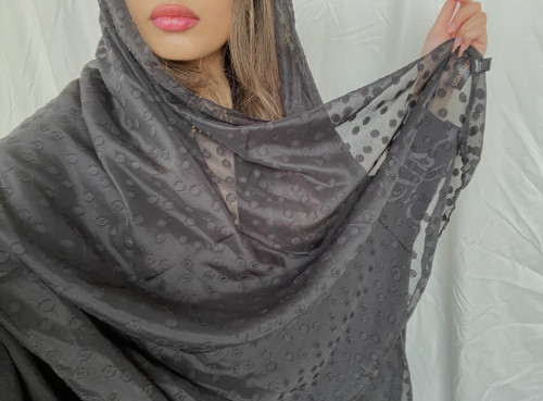 طرحة سوداء شفافة منقطة
