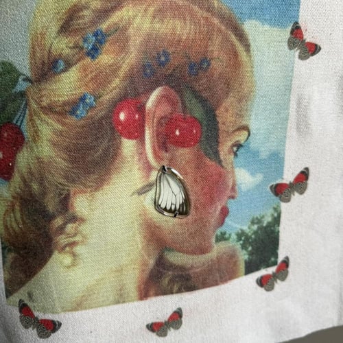 توت باق جناح حقيقي