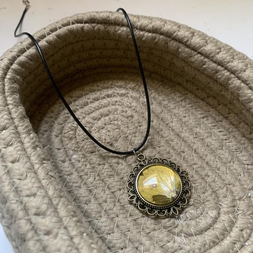 سلسال جناح فراشة