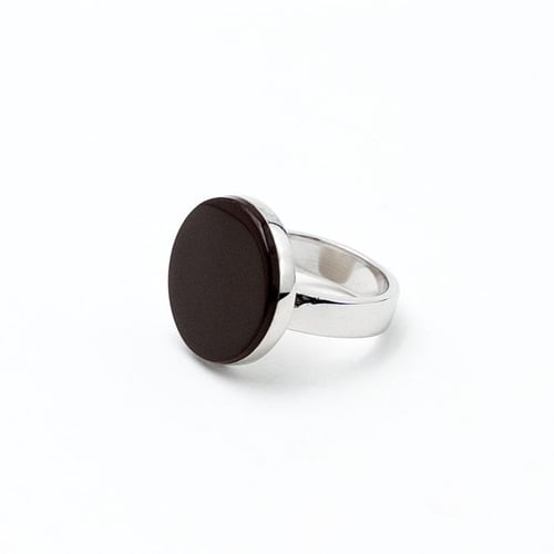 خاتم فضة حجر بني داكن دائري بارز