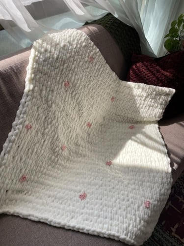 بطانية مولود بقلوب