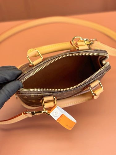 لوي فيتون Nano Alma مقاس 18cm