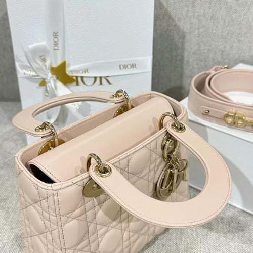 ليدي ديور سمول سايز 20cm