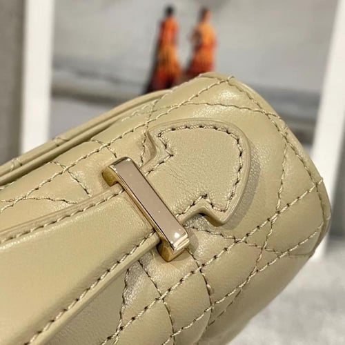 ديور ليدي كلاتش مقاس 21cm