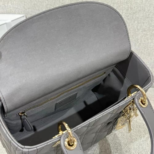 ديور ليدي ميديم مقاس 24cm