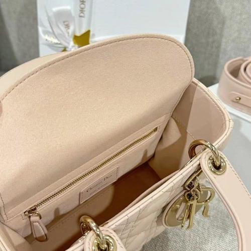 ليدي ديور سمول سايز 20cm