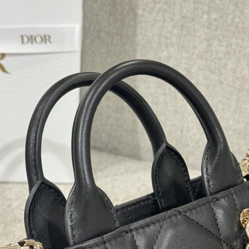 ديور Book Tote مقاس 21.5cm
