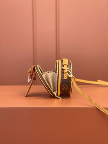 لوي فيتون Mini Boite Chapeau مقاس13cm