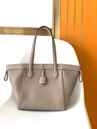 فندي Origami مقاس 27cm