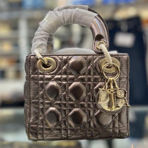 ليدي ديور عرض 17cm ارتفاع 15cm