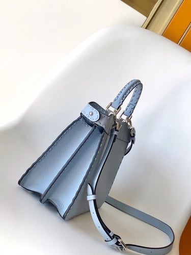 فندي Peekaboo مقاس 27cm