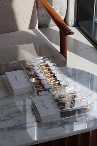 توزيعات فاخرة مع إختيار الأسماء او المناسبة