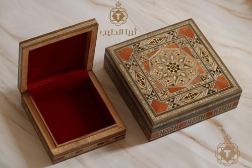 صندوق صناعة سورية غامق