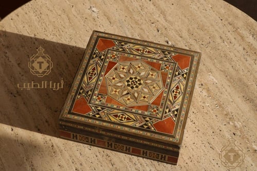 صندوق صناعة سورية غامق