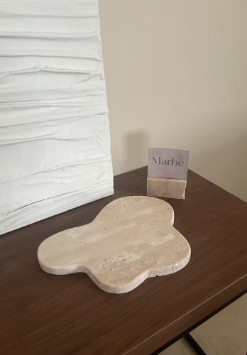 صينية ترافنتينو بشكل عشوائي